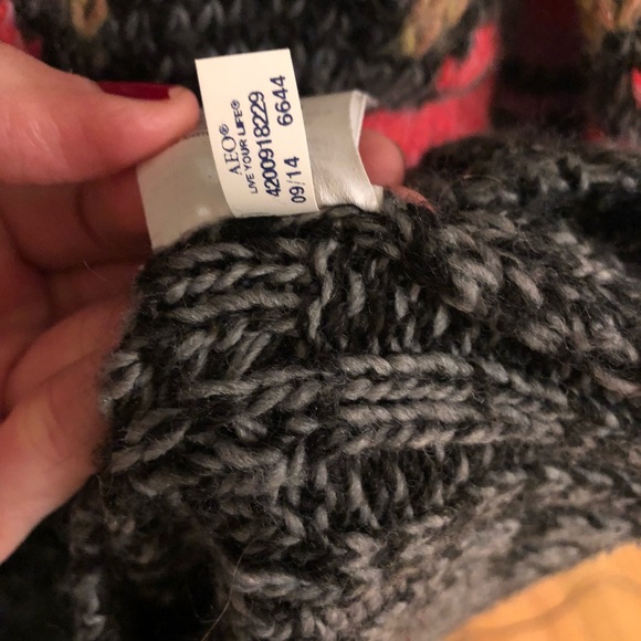 American Eagle Outfitters Festive Sweater - Picture 7 of 8